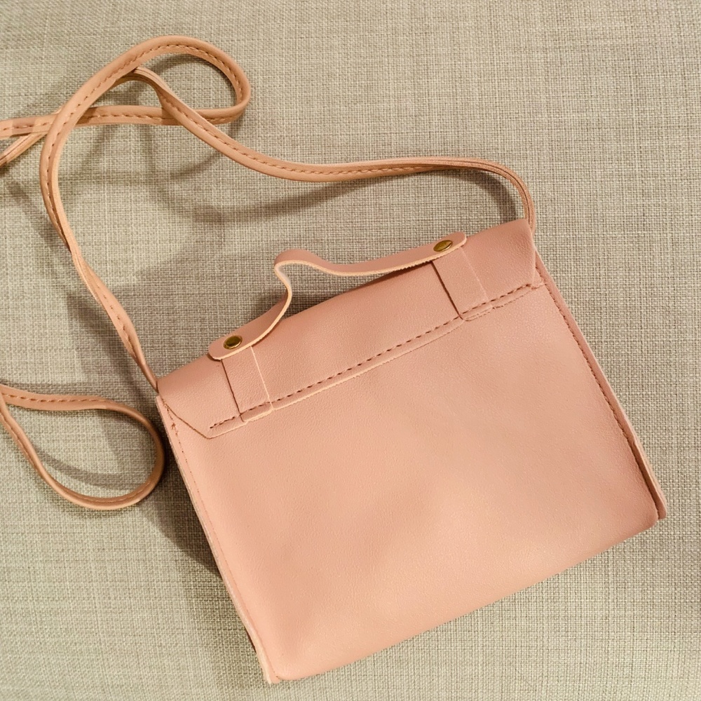 NEW Pink Macaroon Clamshell Crossbody - Picture 2 of 5